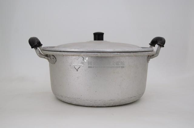 雙耳塑膠提把帶蓋鋁製深鍋藏品圖，第1張