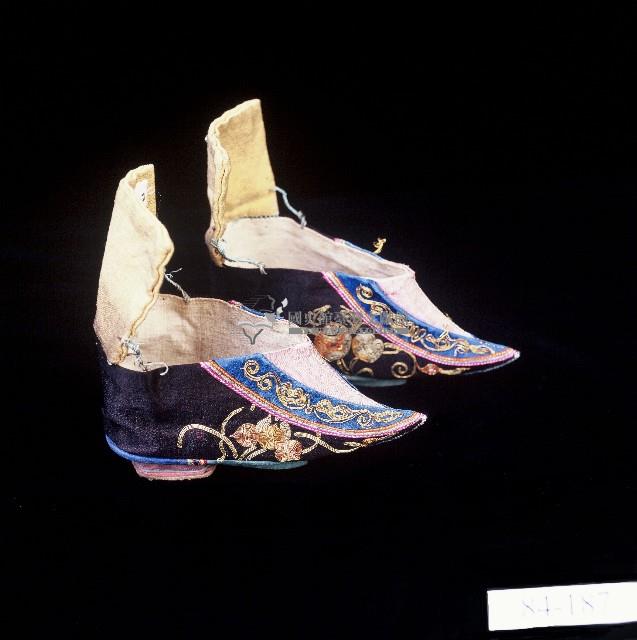 臺灣漢人族群女子纏足鞋藏品圖，第1張