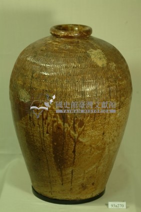 印款棕紅釉拍打印紋窄口豐肩式陶甕藏品圖，第1張
