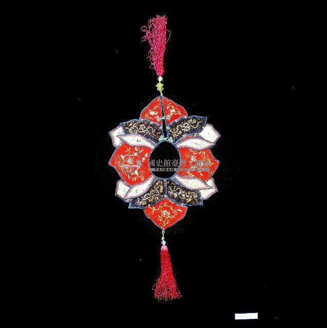 多彩刺繡雲肩藏品圖，第1張