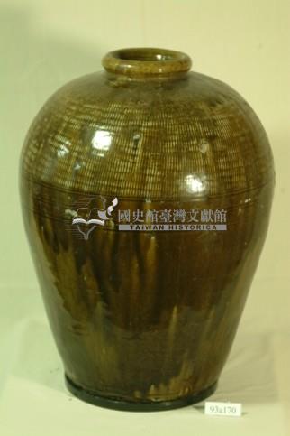 棕褐釉拍打印紋窄口豐肩式陶甕藏品圖，第1張