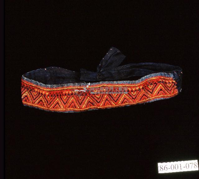 排灣族三角紋織品額飾藏品圖，第1張