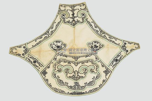 褐色吉祥繡樣肚兜藏品圖，第1張