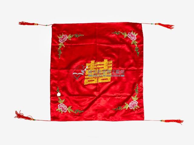 漢民族新娘服之頭巾藏品圖，第1張