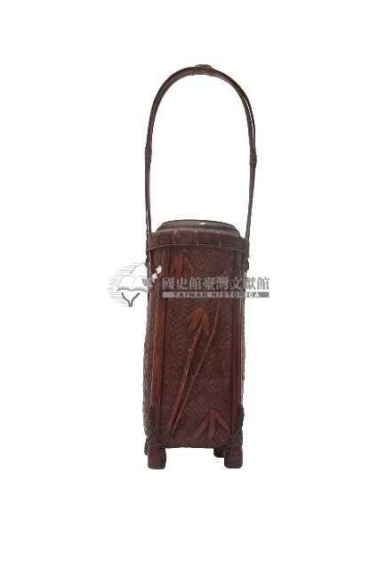 手提四腳圓口高竹籠藏品圖，第1張