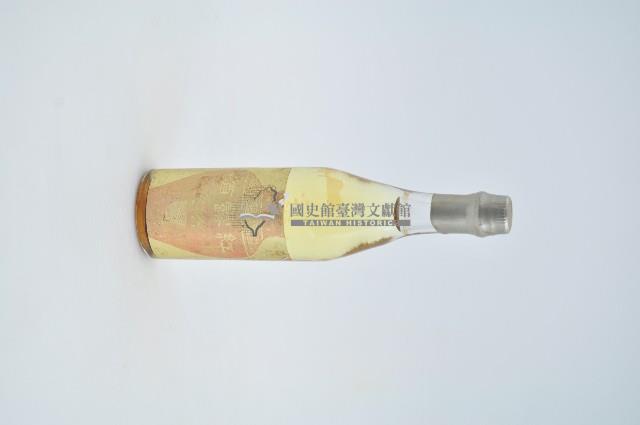 紅露酒樣品透明玻璃小型酒瓶藏品圖，第1張