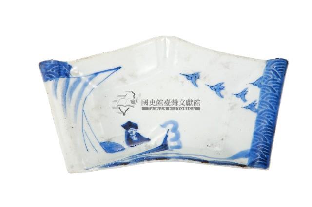 青花舟艇人物飛鳥紋五角變形皿藏品圖，第1張