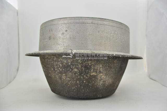 鐵製大型深腹飯鍋藏品圖，第1張