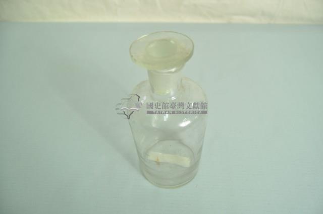 平頂塞蓋寬口短頸透明玻璃罐藏品圖，第1張