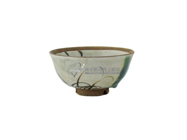 白地彩繪花草紋陶碗藏品圖，第1張