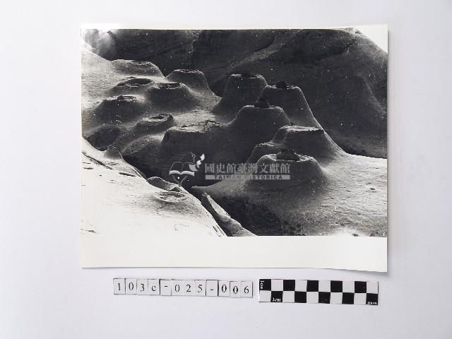 黃則修攝野柳地景燭臺石藏品圖，第1張