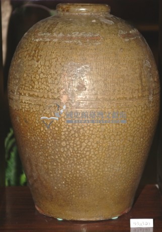 鷓鴣斑米褐釉拍打印紋窄口豐肩式陶甕藏品圖，第1張