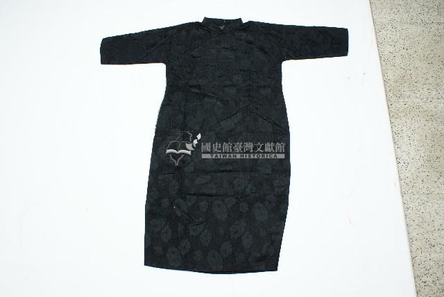 黑色旗袍藏品圖，第1張