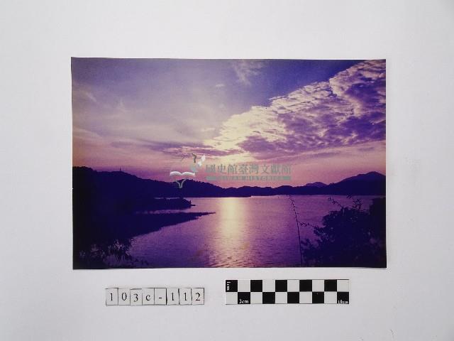 黃則修攝湖面藏品圖，第1張