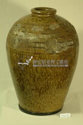 帶款棕褐釉拍打印紋窄口豐肩式陶甕藏品圖，第1張