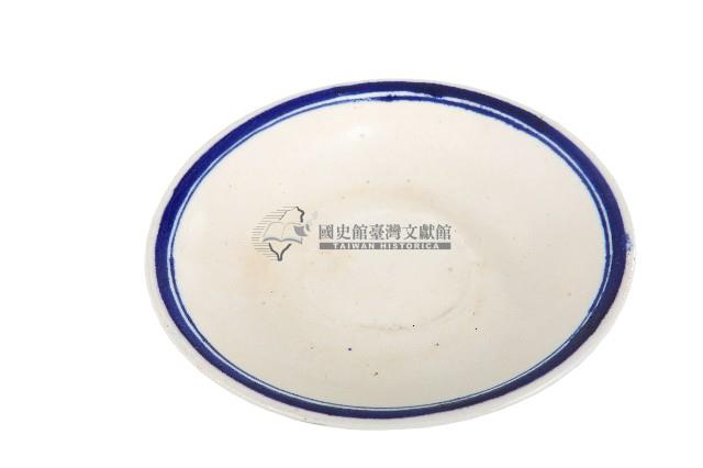 鈷釉線圈紋白地瓷盤藏品圖，第1張