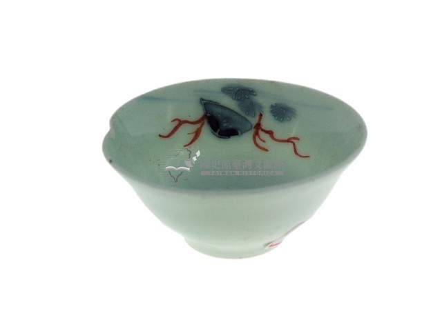 青釉彩繪印文植物紋凹口杯（多件）藏品圖，第1張