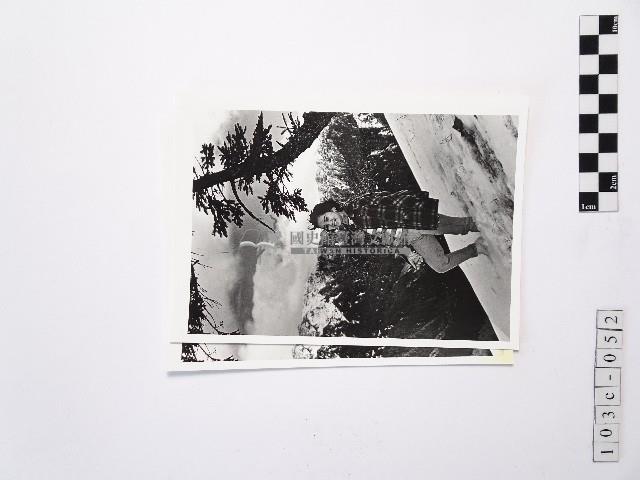 黃則修攝女藝人江霞系列照片藏品圖，第1張