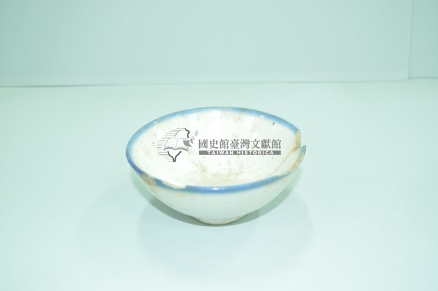 青釉口白地深腹碗藏品圖，第1張