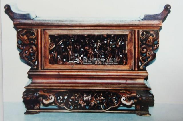 木製薦臺藏品圖，第1張