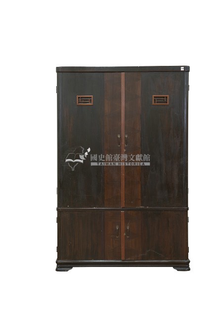 木製立式衣櫥藏品圖，第2張
