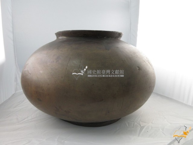 帶蓋窄口鼓腹木胎甕藏品圖，第1張