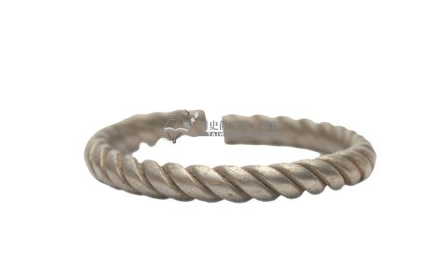 金屬製繩紋手環一對藏品圖，第1張