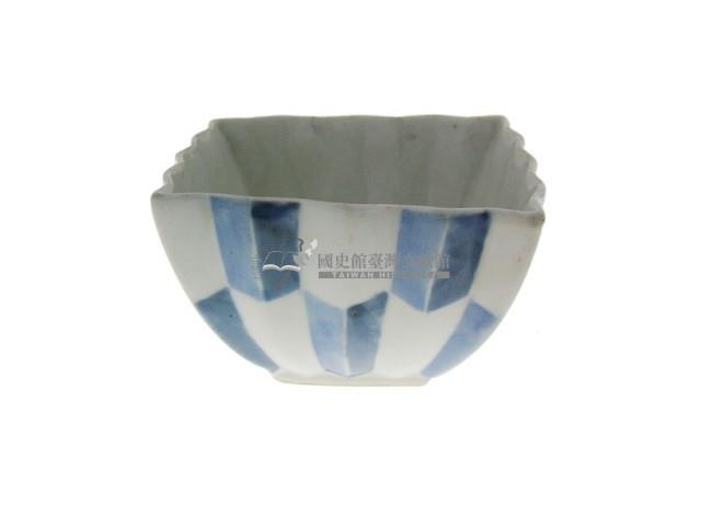 青花盾型紋鈁小型碗（多組）藏品圖，第1張