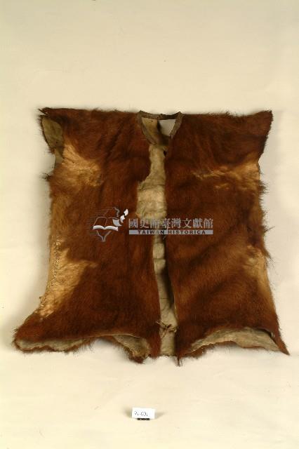 魯凱族臺灣水鹿皮衣藏品圖，第1張
