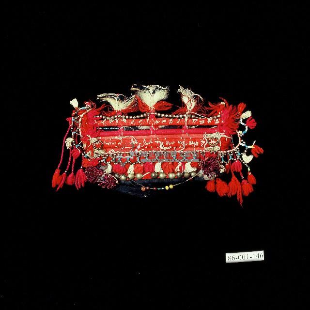 排灣族串珠金屬飾童帽藏品圖，第1張