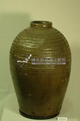 綠褐釉拍打印紋窄口豐肩式陶甕藏品圖，第1張
