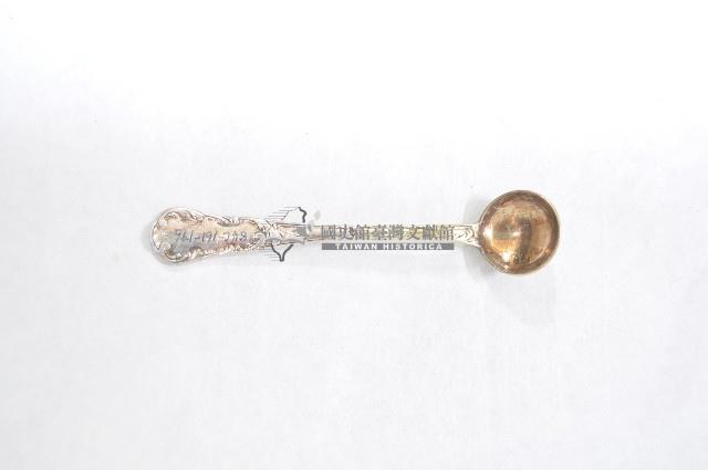 銀質府徽紋圓口湯匙藏品圖，第1張