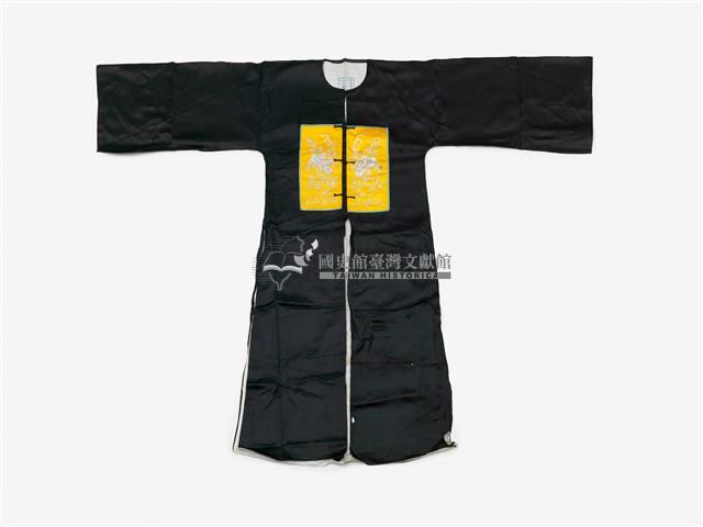 黑色黃框長擺戲服藏品圖，第1張