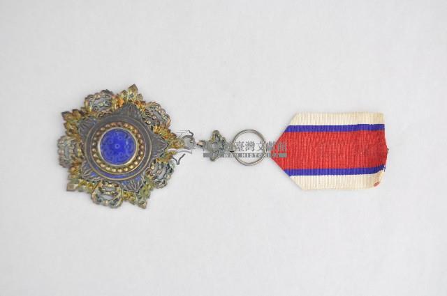 六等采玉勳章藏品圖，第1張