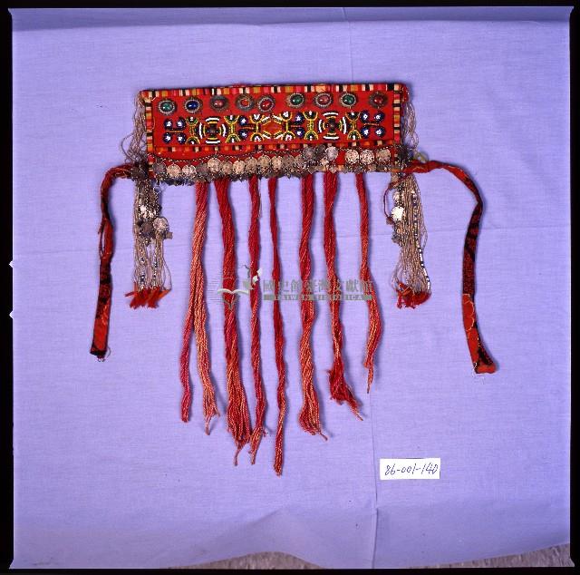 排灣族紅色串珠飾頭冠藏品圖，第1張