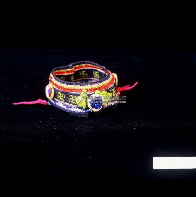 卑南族卍字刺繡片藏品圖，第1張