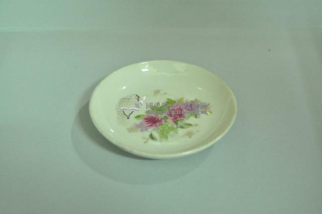 白地印花彩繪折枝玫瑰紋瓷碟藏品圖，第1張