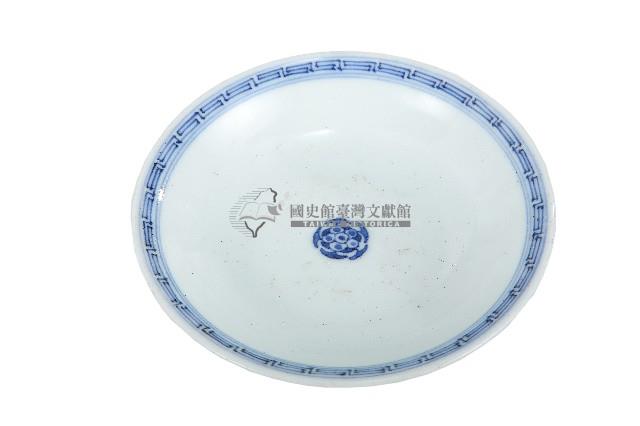 青花纏枝花卉開光山水花輪花紋碗藏品圖，第1張