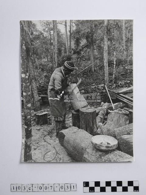 黃則修攝高山木雕的創作者藏品圖，第1張