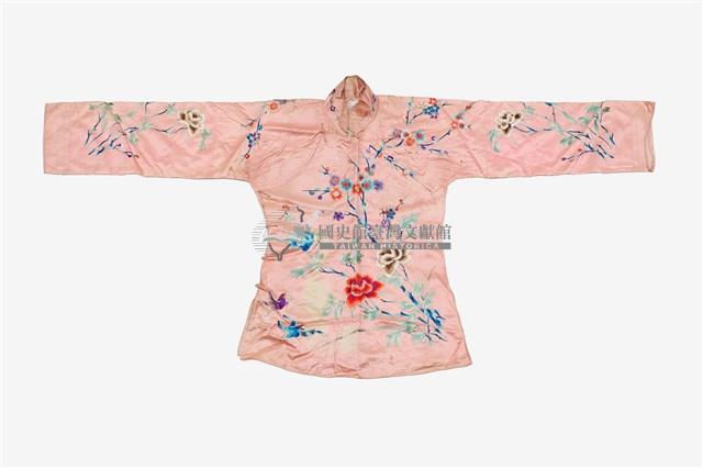 粉紅色花樣戲服藏品圖，第1張