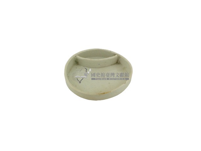 陶瓷製灰褐色圓盤狀菸灰缸藏品圖，第1張
