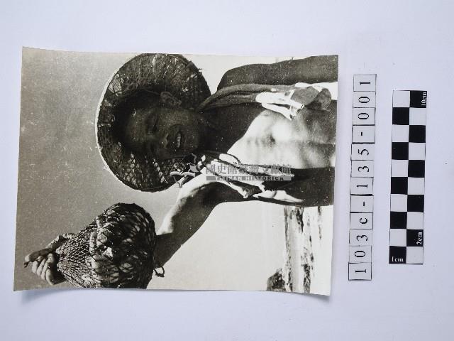 戴斗笠者藏品圖，第1張