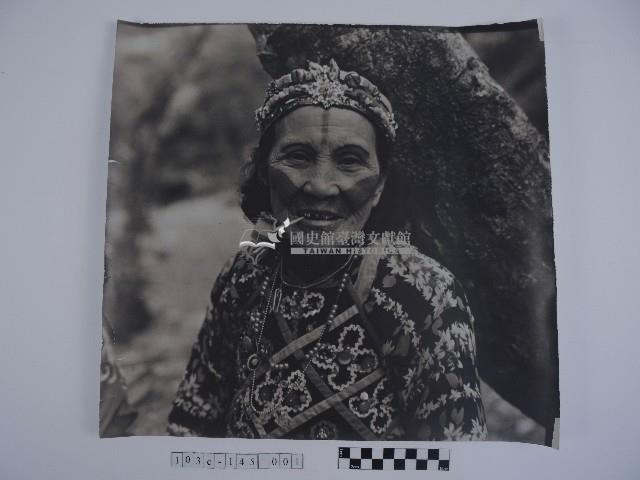 原住民黥面女長者藏品圖，第1張