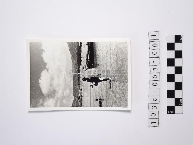 黃則修攝一名女性藏品圖，第1張