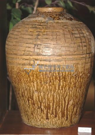 虎皮紋米褐釉拍打印紋窄口豐肩式陶甕藏品圖，第1張