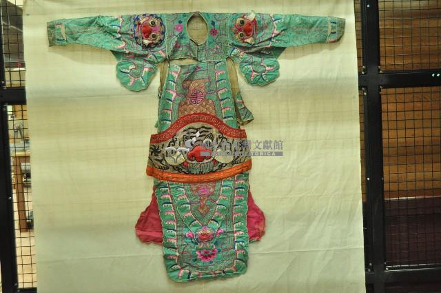 淺綠色河南戲服藏品圖，第1張