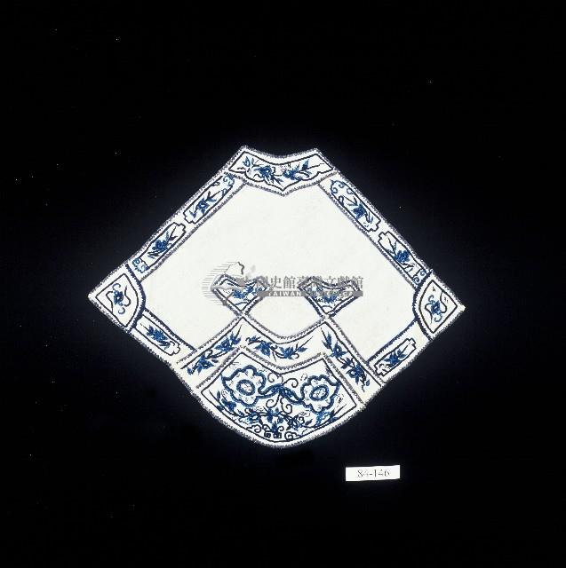 吉祥繡扇菱形附雙屏層口袋肚兜藏品圖，第1張