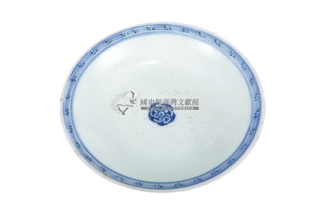 青花纏枝花卉開光山水花輪花紋碗藏品圖，第1張