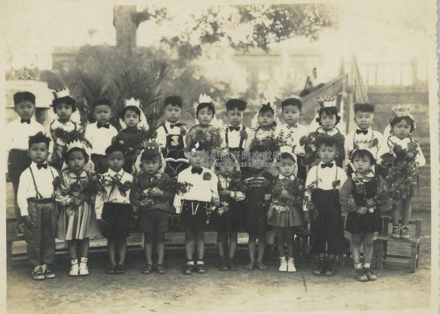 幼童活動合影老照片藏品圖，第1張