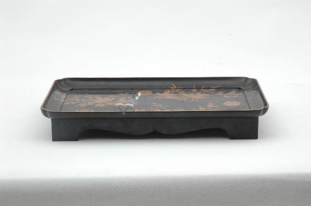 木胎長型黑剔犀丸隅淺盆藏品圖，第1張